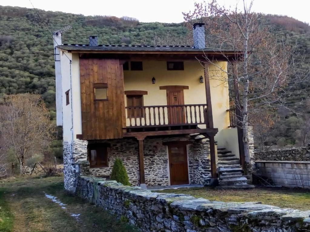 Casa Rural El Llao Y Los Fresnos - El Urogallo Murias de Paredes Dış mekan fotoğraf