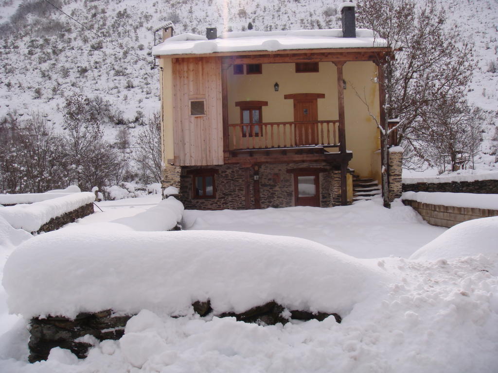 Casa Rural El Llao Y Los Fresnos - El Urogallo Murias de Paredes Dış mekan fotoğraf